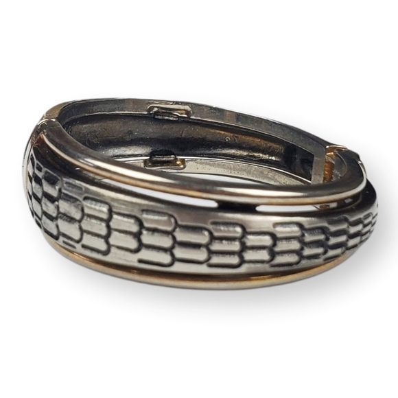 Fish Scale Cuff Bracelet Etched Clamper Dark Silver Tone Tapered Oval Vintage 7" - Picture 3 of 5